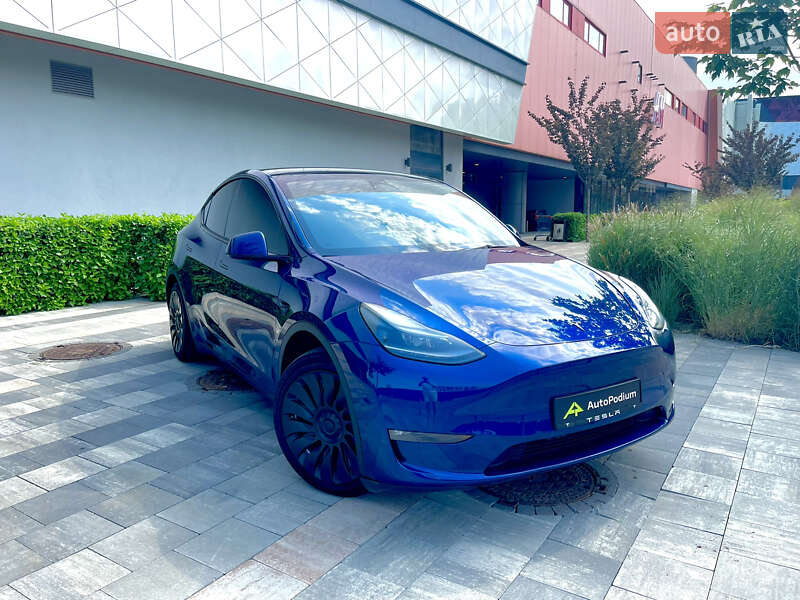Tesla Model Y 2023