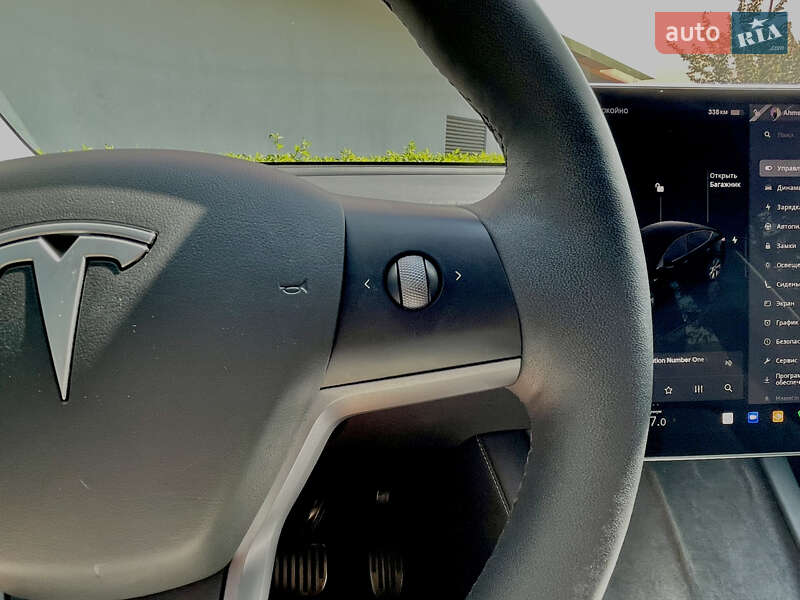 Внедорожник / Кроссовер Tesla Model Y 2023 в Киеве