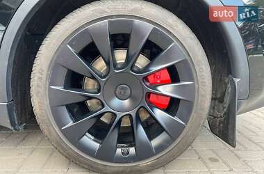 Внедорожник / Кроссовер Tesla Model Y 2023 в 