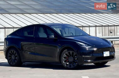 Внедорожник / Кроссовер Tesla Model Y 2021 в 