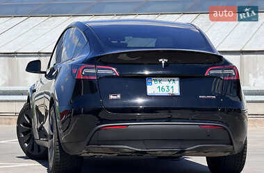 Внедорожник / Кроссовер Tesla Model Y 2021 в 