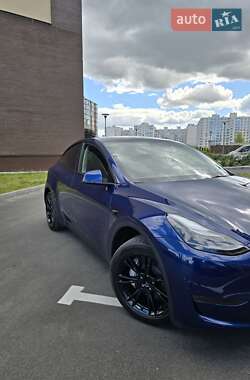 Внедорожник / Кроссовер Tesla Model Y 2024 в 