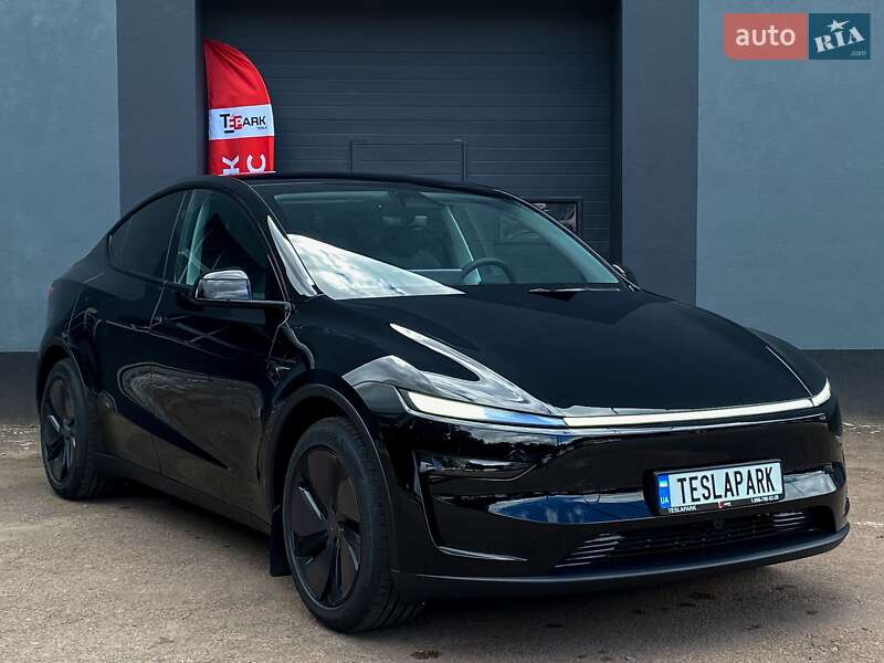 Внедорожник / Кроссовер Tesla Model Y 2025 в Киеве