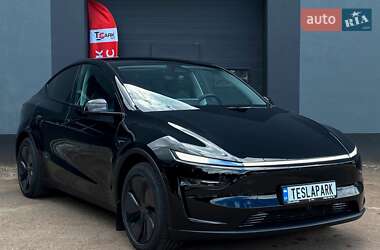 Внедорожник / Кроссовер Tesla Model Y 2025 в 