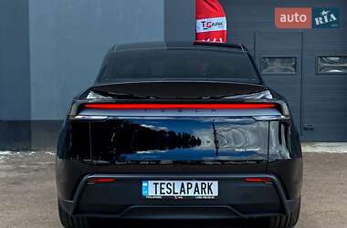 Внедорожник / Кроссовер Tesla Model Y 2025 в 