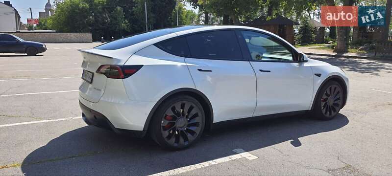Позашляховик / Кросовер Tesla Model Y 2022 в Львові