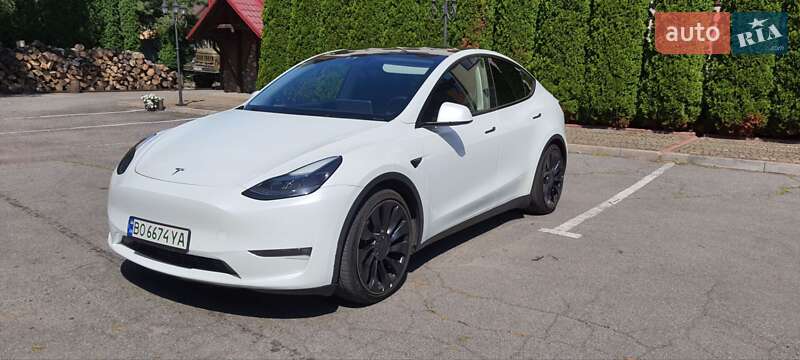 Tesla Model Y 2022