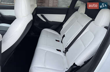 Внедорожник / Кроссовер Tesla Model Y 2020 в 