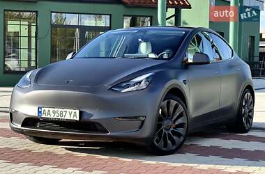 Внедорожник / Кроссовер Tesla Model Y 2022 в Киеве