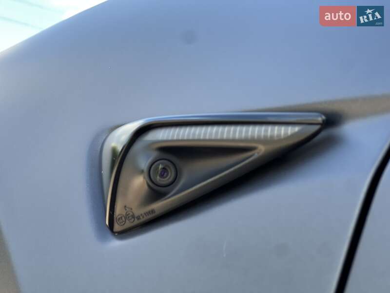 Внедорожник / Кроссовер Tesla Model Y 2022 в Киеве