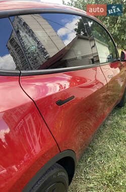 Внедорожник / Кроссовер Tesla Model Y 2023 в 
