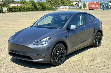 Внедорожник / Кроссовер Tesla Model Y 2024 в 