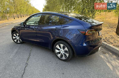 Внедорожник / Кроссовер Tesla Model Y 2021 в 