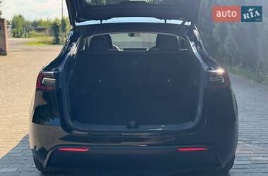 Внедорожник / Кроссовер Tesla Model Y 2023 в 
