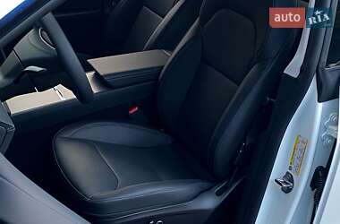 Внедорожник / Кроссовер Tesla Model Y 2025 в 