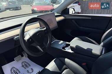 Внедорожник / Кроссовер Tesla Model Y 2023 в 