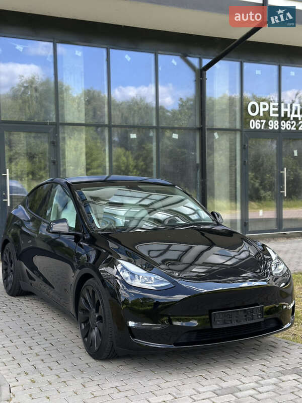 Внедорожник / Кроссовер Tesla Model Y 2023 в Ровно