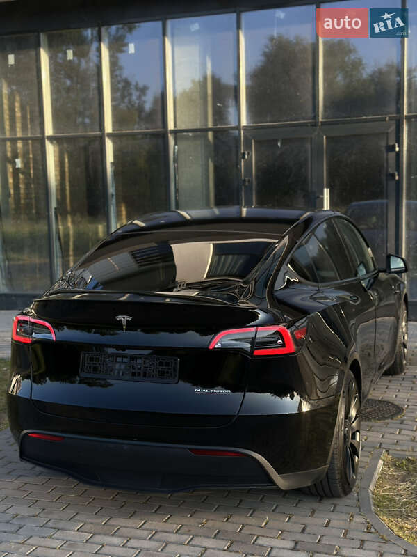 Внедорожник / Кроссовер Tesla Model Y 2023 в Ровно
