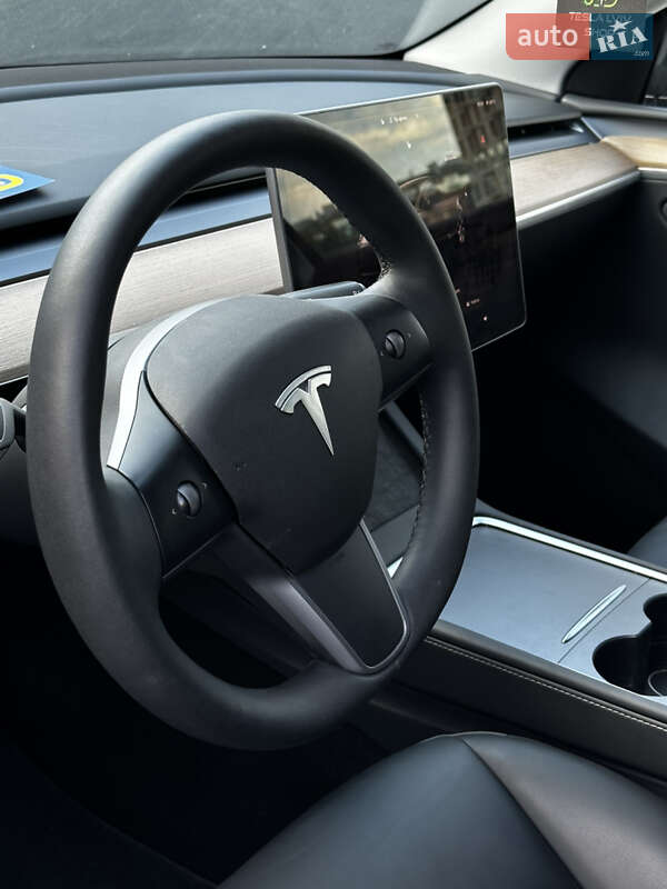 Позашляховик / Кросовер Tesla Model Y 2023 в Львові