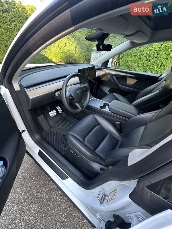 Позашляховик / Кросовер Tesla Model Y 2023 в Києві