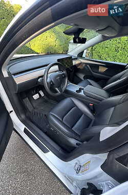 Позашляховик / Кросовер Tesla Model Y 2023 в 