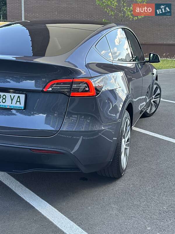 Позашляховик / Кросовер Tesla Model Y 2023 в Чернігові