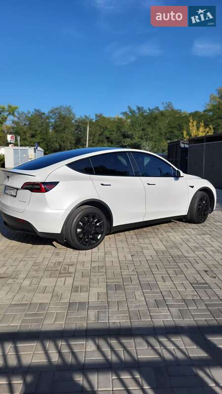 Позашляховик / Кросовер Tesla Model Y 2022 в Дніпрі