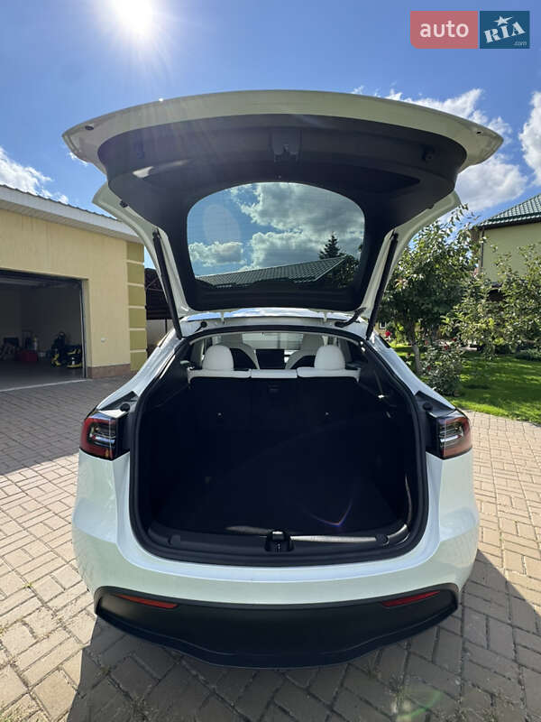 Позашляховик / Кросовер Tesla Model Y 2023 в Борисполі фото 6 Позашляховик / Кросовер Tesla Model Y 2023 в Борисполі