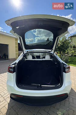 Внедорожник / Кроссовер Tesla Model Y 2023 в 