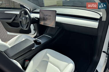 Внедорожник / Кроссовер Tesla Model Y 2023 в 