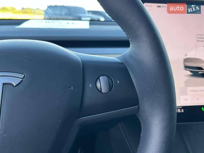 Внедорожник / Кроссовер Tesla Model Y 2024 в Львове