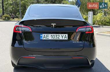 Внедорожник / Кроссовер Tesla Model Y 2021 в 