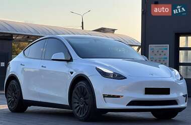 Внедорожник / Кроссовер Tesla Model Y 2024 в 