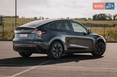 Внедорожник / Кроссовер Tesla Model Y 2024 в 