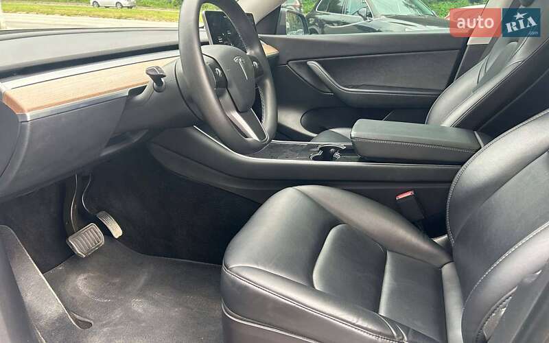 Внедорожник / Кроссовер Tesla Model Y 2020 в Черновцах