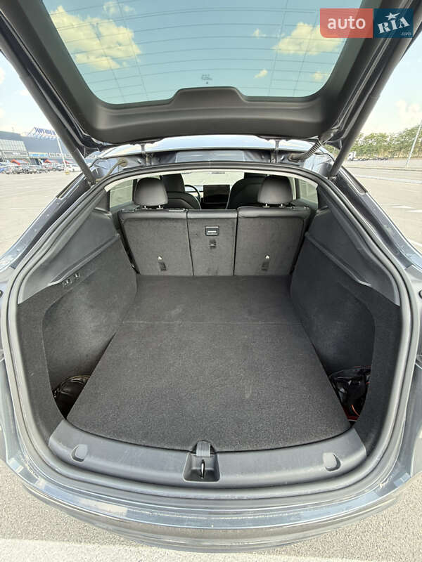 Внедорожник / Кроссовер Tesla Model Y 2023 в Днепре