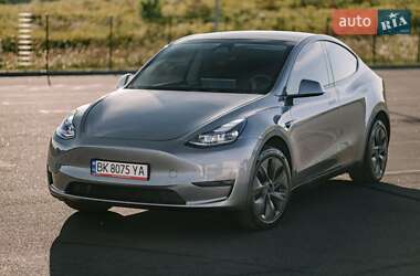 Внедорожник / Кроссовер Tesla Model Y 2024 в 