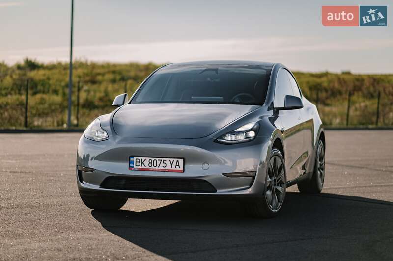 Позашляховик / Кросовер Tesla Model Y 2024 в Рівному