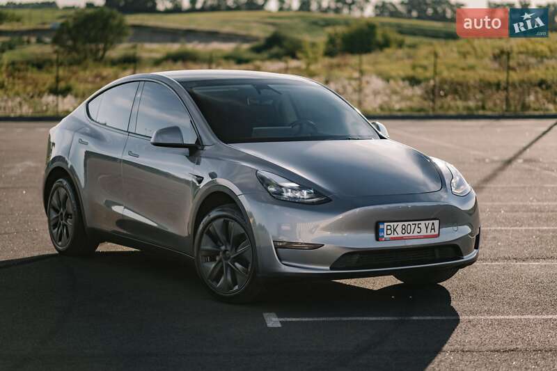 Позашляховик / Кросовер Tesla Model Y 2024 в Рівному