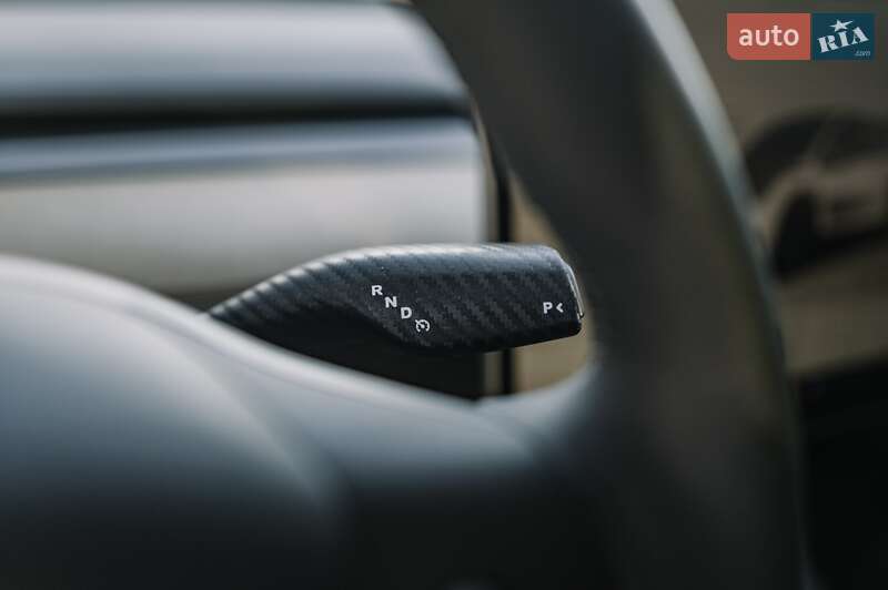 Позашляховик / Кросовер Tesla Model Y 2024 в Рівному