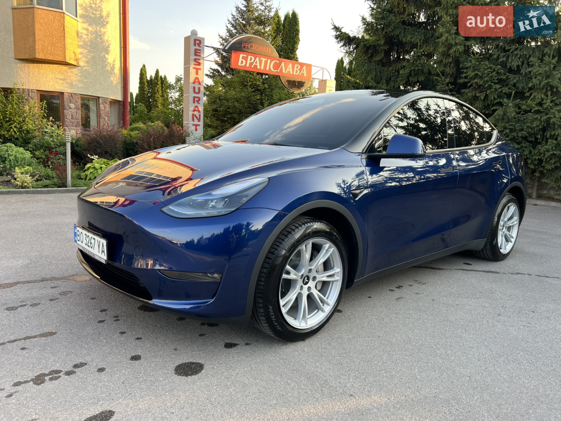 2024 Tesla Model Y - мініатюра 3