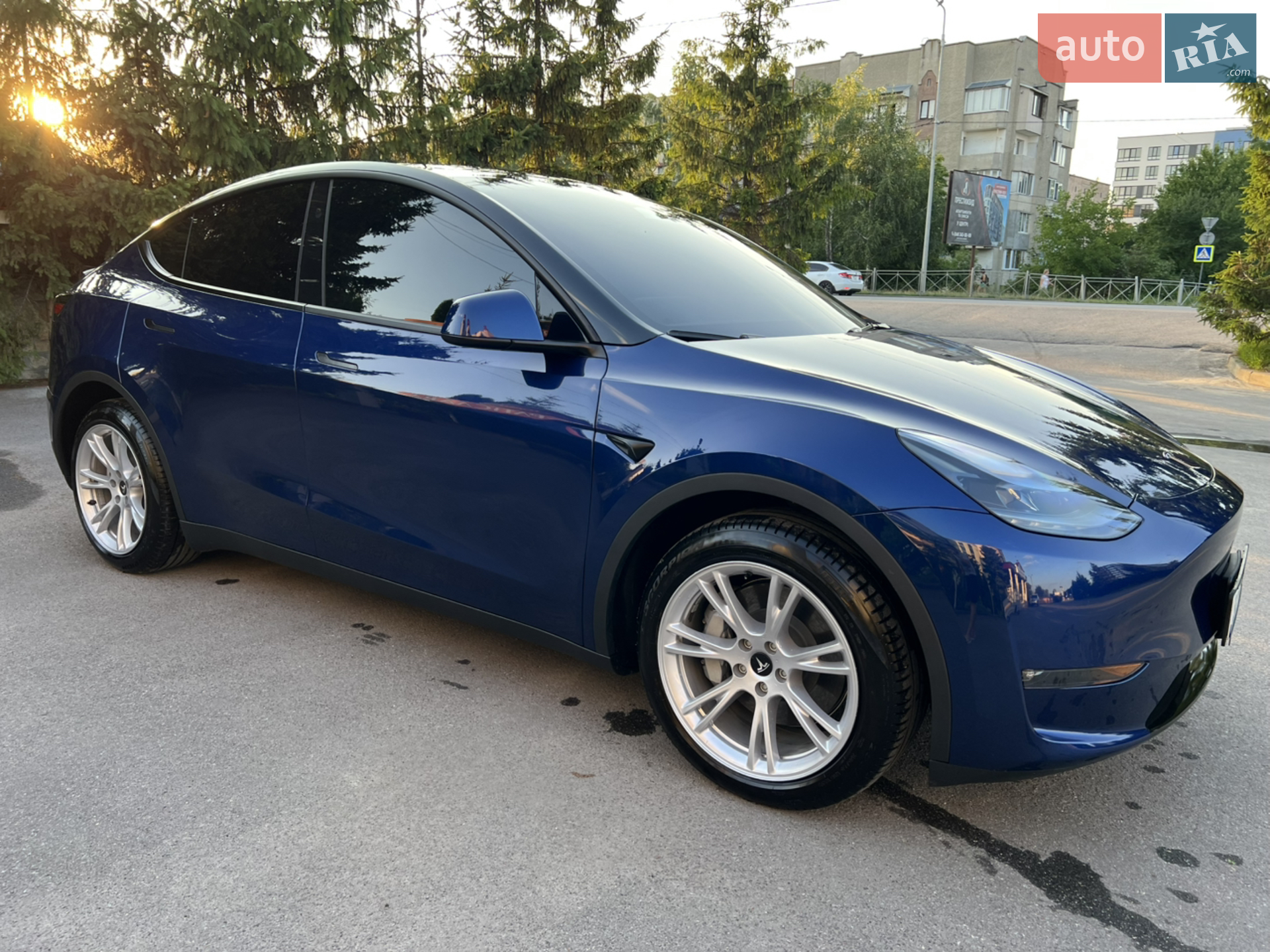 2024 Tesla Model Y - мініатюра 5