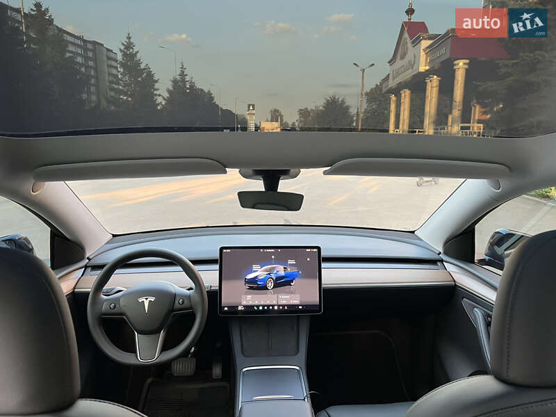 Внедорожник / Кроссовер Tesla Model Y 2024 в Тернополе