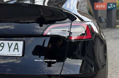 Внедорожник / Кроссовер Tesla Model Y 2020 в 