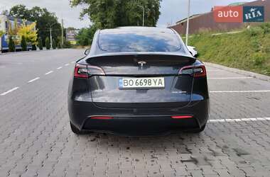 Внедорожник / Кроссовер Tesla Model Y 2024 в 