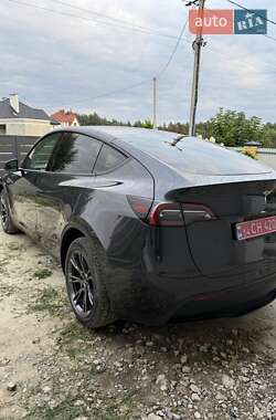 Внедорожник / Кроссовер Tesla Model Y 2024 в 
