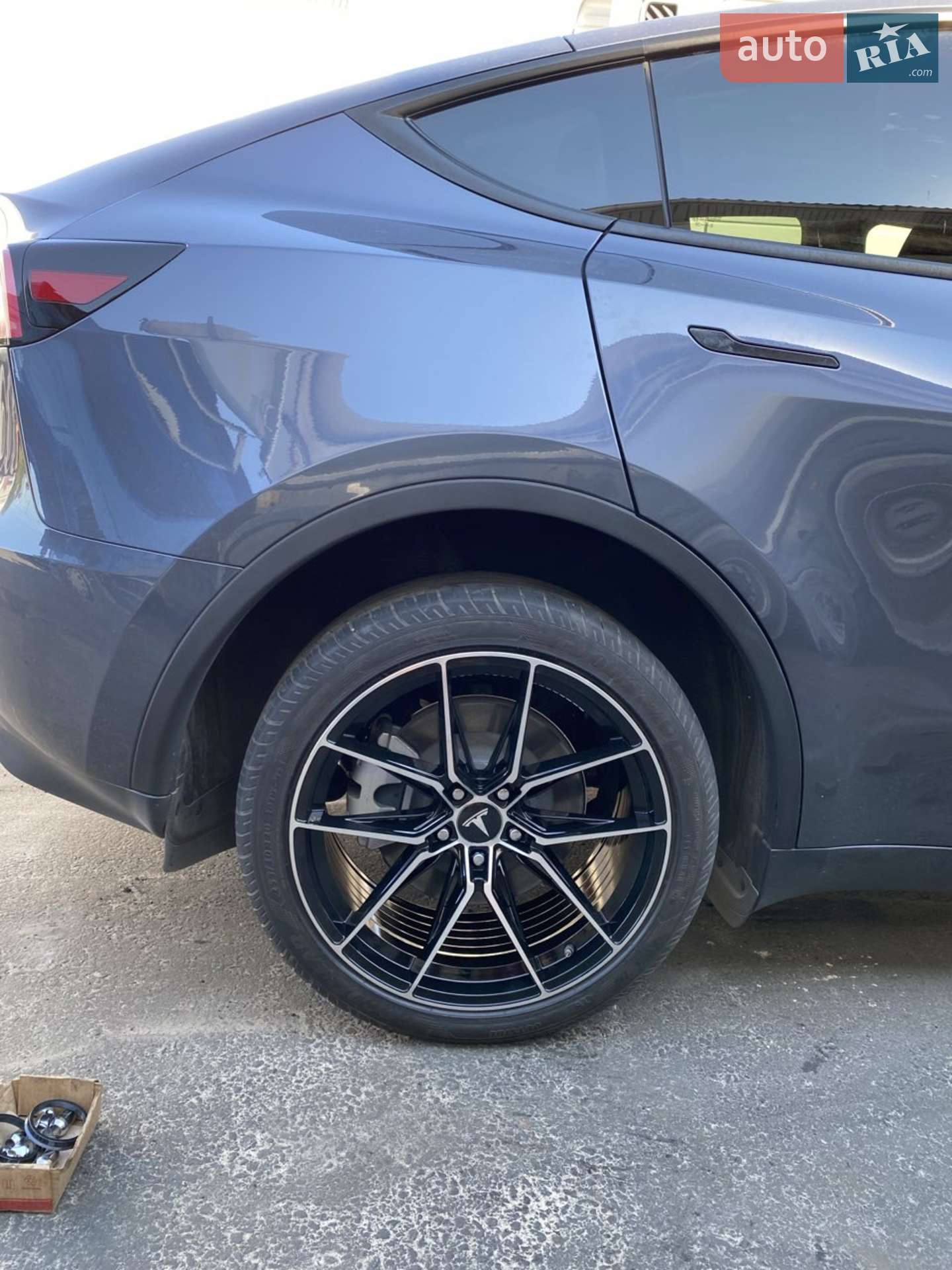 2023 Tesla Model Y - мініатюра 8