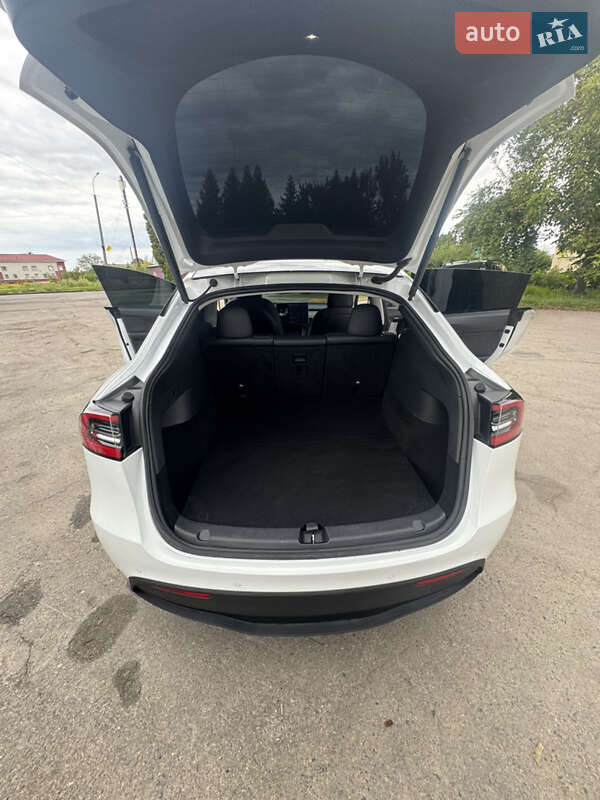Позашляховик / Кросовер Tesla Model Y 2021 в Рівному