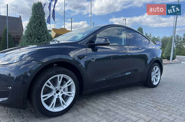 Внедорожник / Кроссовер Tesla Model Y 2024 в 