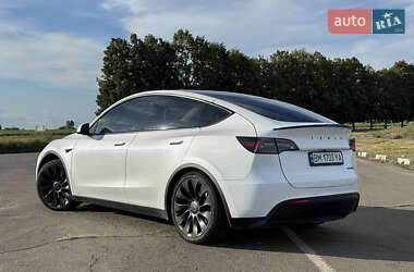 Позашляховик / Кросовер Tesla Model Y 2022 в 